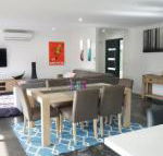 Bens Place modern  convenient - Accommodation Perth