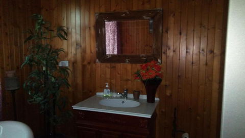 GOLDEN LACE B & B - Accommodation Perth 3