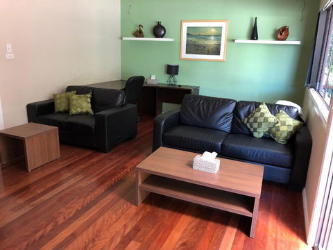 Jean Street Home Away From Home - Accommodation Perth 6
