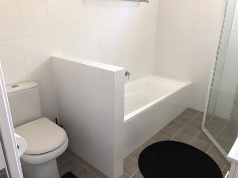 Jean Street Home Away From Home - Accommodation Perth 7