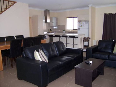 Relax On Par - Accommodation Perth 2
