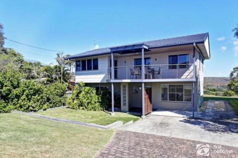 Jinalong 17 Pacific Street Family Home Great Views. - Accommodation Perth 6