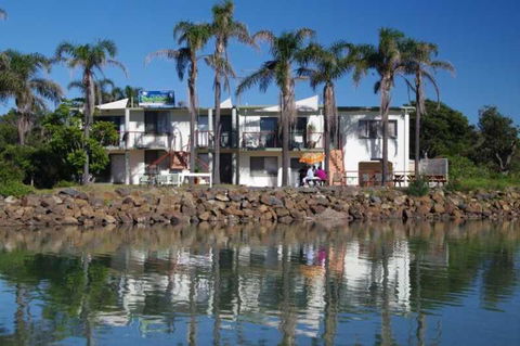 Beachfront 6 25 Willow Street - Perth Resorts 6