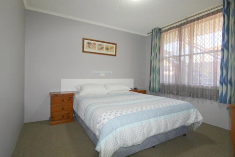 Beachfront 2 25 Willow Street - Accommodation Perth 4