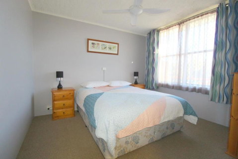 Beachfront 4 25 Willow Street - Accommodation Perth 2