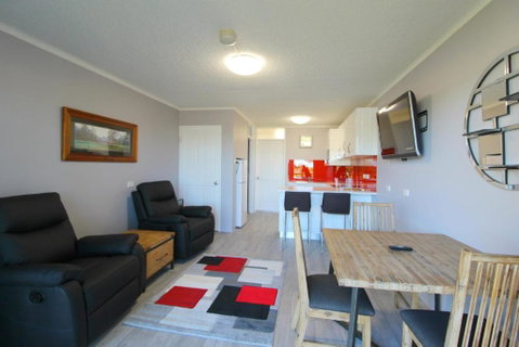 Beachfront 4 25 Willow Street - Accommodation Perth 5