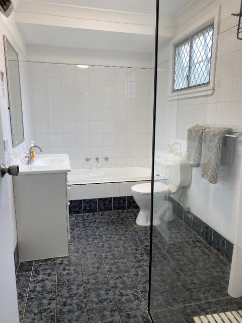 Allamanda House 3 Willow Street - Accommodation Perth 4
