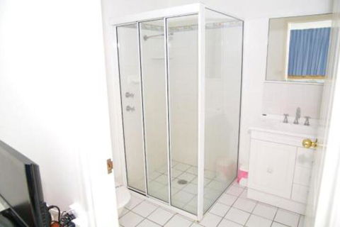 Breakers 2 13 East Street - Accommodation Perth 3