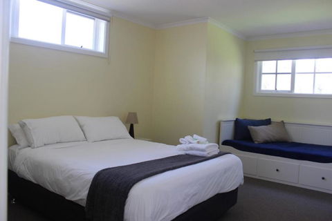 Maple House The Ideal Retreat For Family & Friends. - Perth Resorts 1