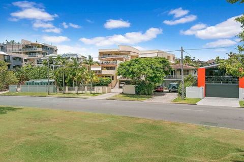Redcliffe Peninsula Penthouse - Accommodation Perth 3