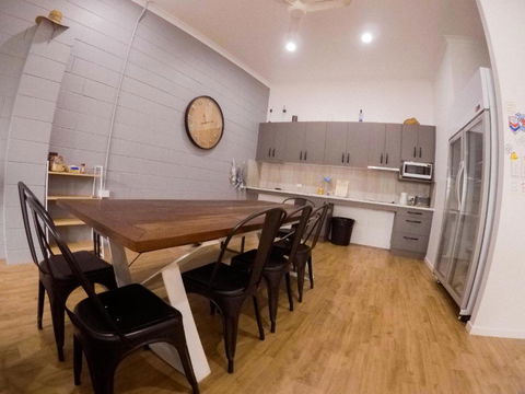 Bunk Inn Hostel - Accommodation Perth 3