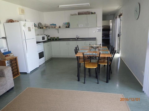 Leander Reef Holiday Park - Accommodation Perth 6