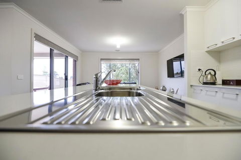 Beischer Apt A - Accommodation Perth 5