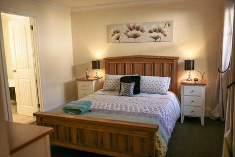 Quiet Escapes Cottages - Accommodation Perth 3