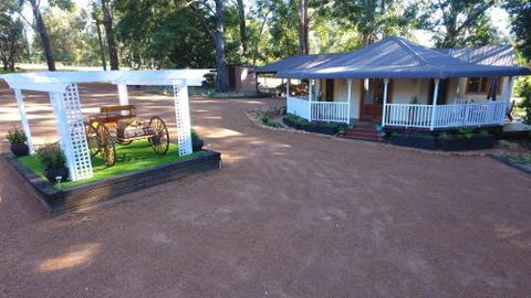 Quiet Escapes Cottages - Accommodation Perth 5