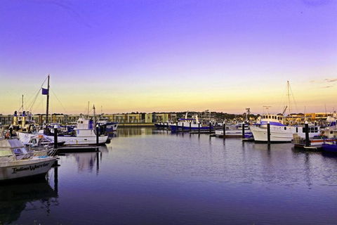 Marina Holiday Home - Perth Resorts 6