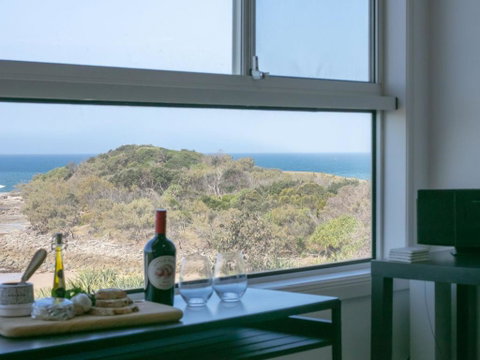 Avalon 3 Views To Die For Across The Road From Convent Beach - Accommodation Perth 1