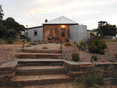 Cooks Cottage - Perth Resorts 1