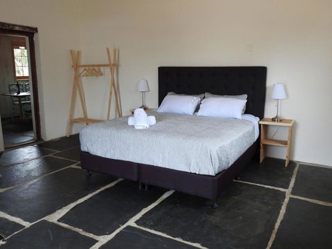 Cooks Cottage - Perth Resorts 5