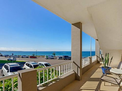Beachcomer Unit 2 The Entrance NSW - Accommodation Perth 5