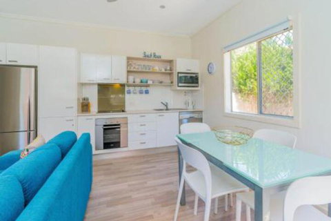 Yamba Daze Sunrise Pet Friendly - Accommodation Perth 0