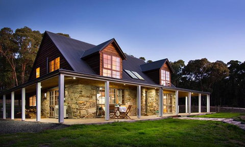 Cedar & Stone - Accommodation Perth 3