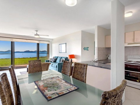 Soldiers Point Road Harbourside Unit 02 07 - Accommodation Perth 1