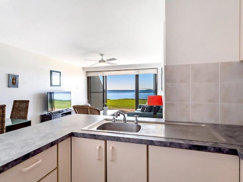Soldiers Point Road Harbourside Unit 02 07 - Accommodation Perth 4