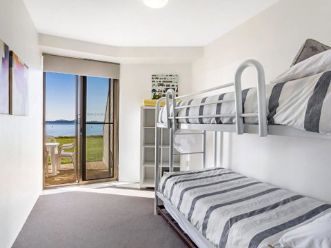 Soldiers Point Road Harbourside Unit 02 07 - Accommodation Perth 5