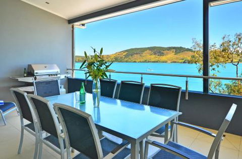 Villa 4 The Edge On Hamilton Island Waterfront High Ceilings Modern Amenities Plus Buggy - Perth Resorts 1