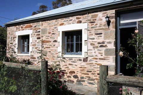 Griffiths Cottage - Accommodation Perth 1