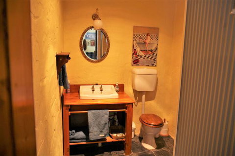 Griffiths Cottage - Accommodation Perth 7