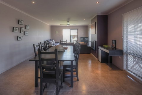 Birdland - Accommodation Perth 6