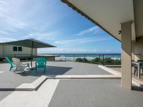 Romiaka 8 Views Over The Pippi Beach - Accommodation Perth 2