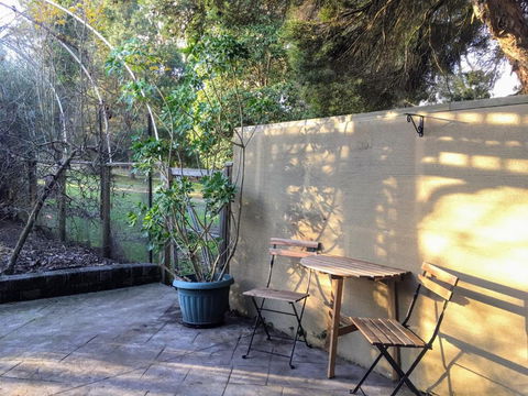 Romantic Getaway With Spa & Wifi Pet Friendly - Accommodation Perth 2
