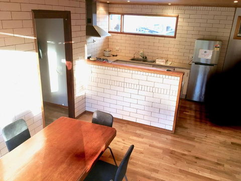 Romantic Getaway With Spa & Wifi Pet Friendly - Accommodation Perth 1