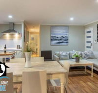 Almost New  Sea  Lake Views - Perth Resorts