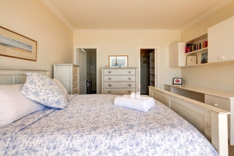 Fleetwood - Accommodation Perth 1