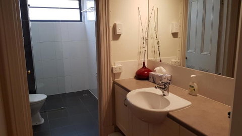 The Wet Lizard - Accommodation Perth 5