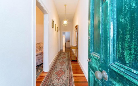 Eliza 1875 Red Brick Duplex Townhouse - Accommodation Perth 6