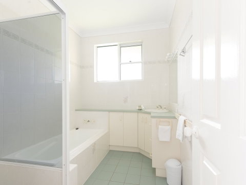 21 Melaleuca Drive - Accommodation Perth 1