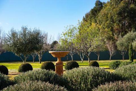 Muskvale Villa - Perth Resorts 4