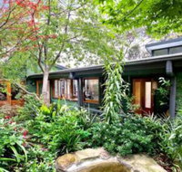 The Black Cockatoo Secret Garden Mountains Home - Accommodation Perth