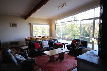 Fairways Close - Perth Resorts 6