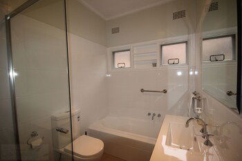 Fairways Close - Perth Resorts 4