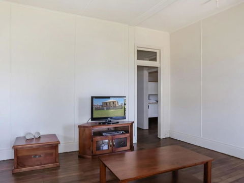 Yamba Pilot Cottage 1 Pets Welcome Close To Beach - Accommodation Perth 2