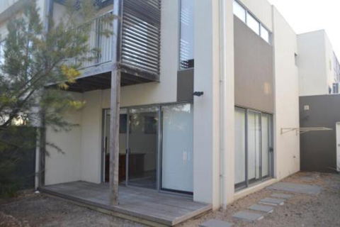 Family Friendly Unit - Accommodation Perth 3