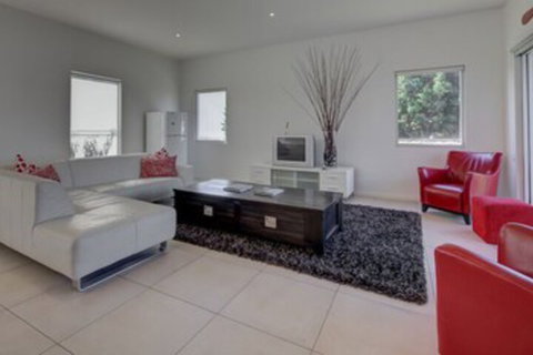Surfs Up - Accommodation Perth 0