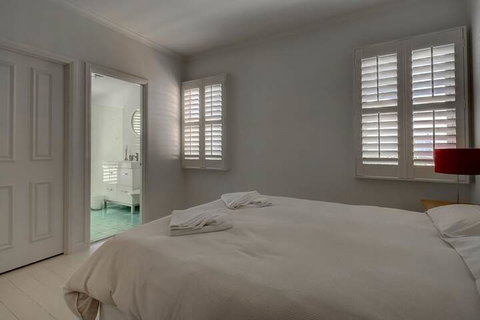 Surfs Up - Accommodation Perth 6