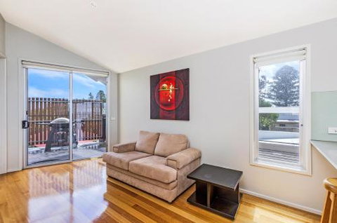 Shemara Idyllic East Beach Property With Multiple Living Areas - Accommodation Perth 5